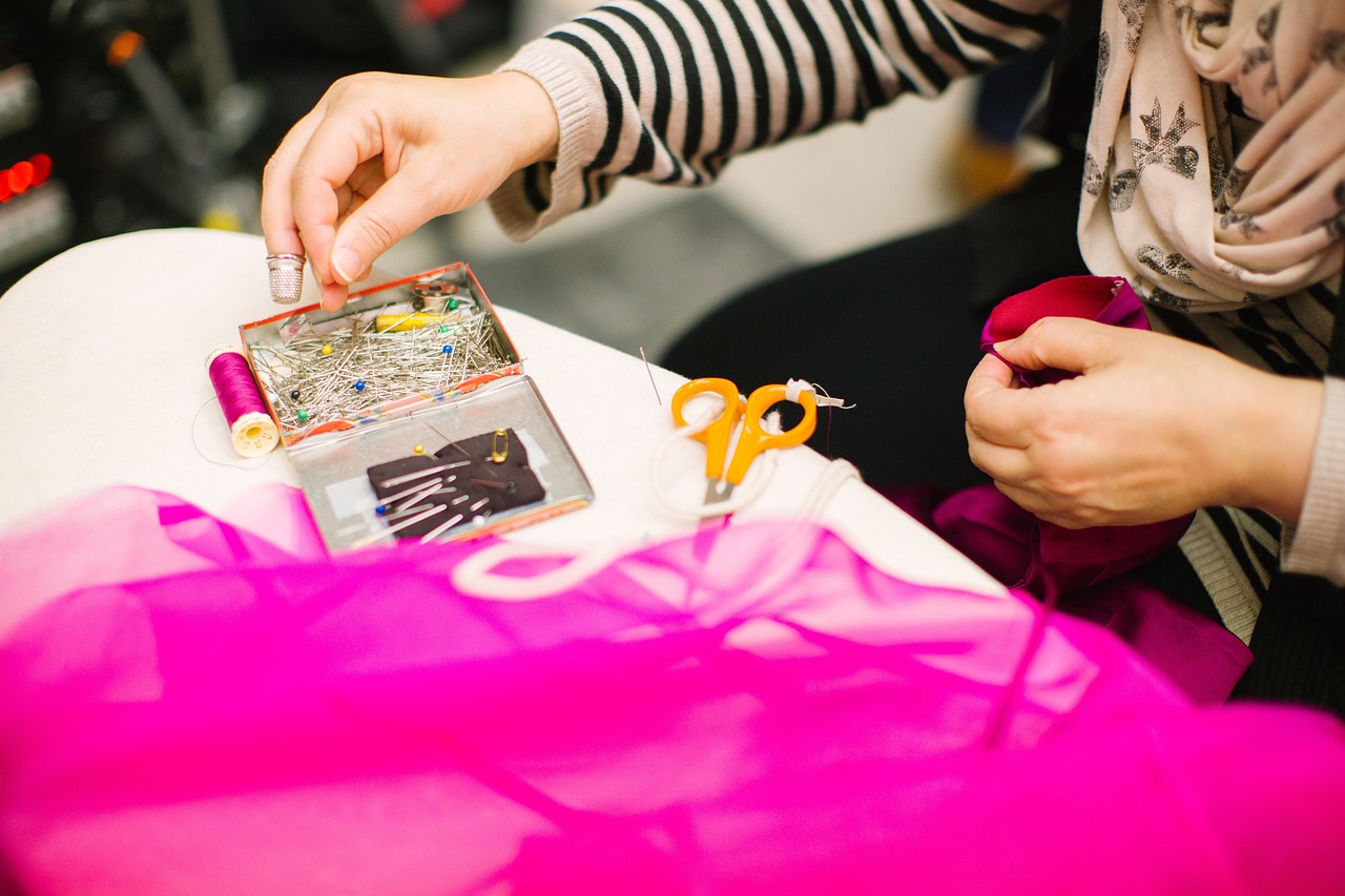 entdecken sie lokale modedesigner: kreative und einzigartige kollektionen, die frische trends und individuelle styles in ihre garderobe bringen. jetzt innovation und handwerkskunst aus ihrer region erleben!