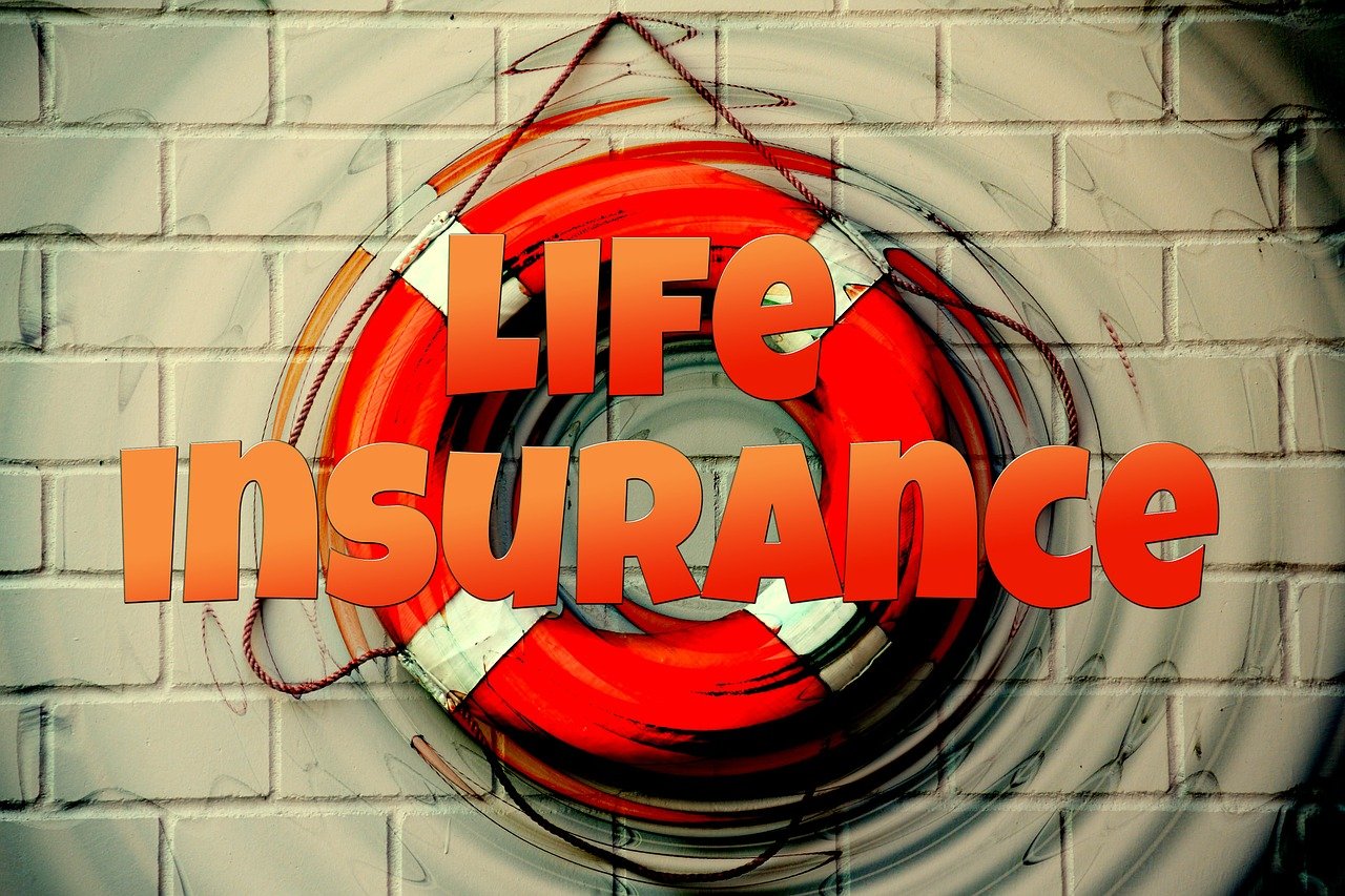 Wie schütze ich meine Immobilie vor Naturkatastrophen finanziell ab?
